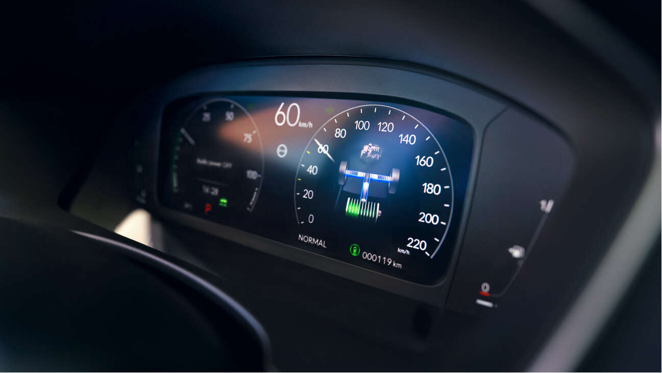 Detailní záběr na digitální displej s úhlopříčkou 10,2" vozu Honda Civic e:HEV