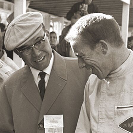 Soichiro Honda a Richie Ginther na závodní dráze