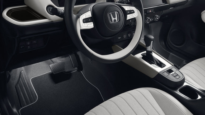 Detailní záběr interiéru modelu Honda Jazz Hybrid se sadou Osvětlení.