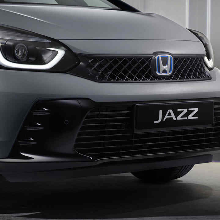 Detail přední části modelu Jazz Hybrid.