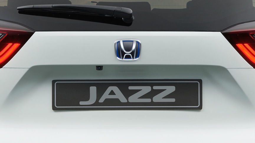 Detailní záběr pomocné parkovací kamery modelu Honda Jazz Hybrid